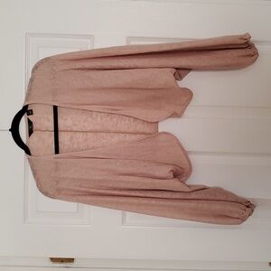 G BY GIULIANA beige open front sheer shrug w/ long elastic cuff sleeves.